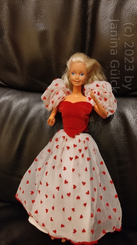 Corazon Barbie from Congost Spain, from the mid 1980s in original outfit, top and skirt but missing earrings and ring